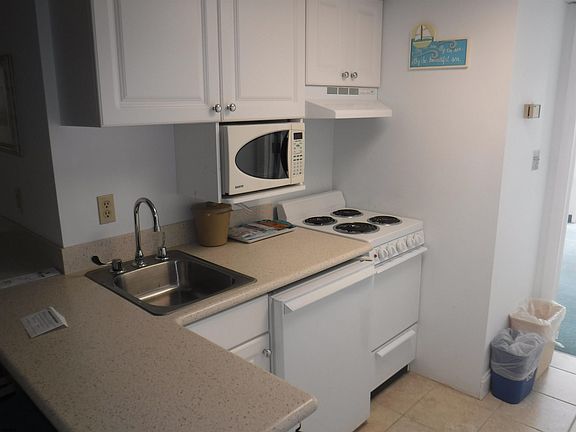 5th image of 812-820 Ocean Ave #404