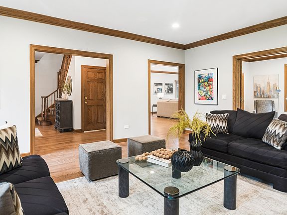 5th image of 5644 Oakwood Cir