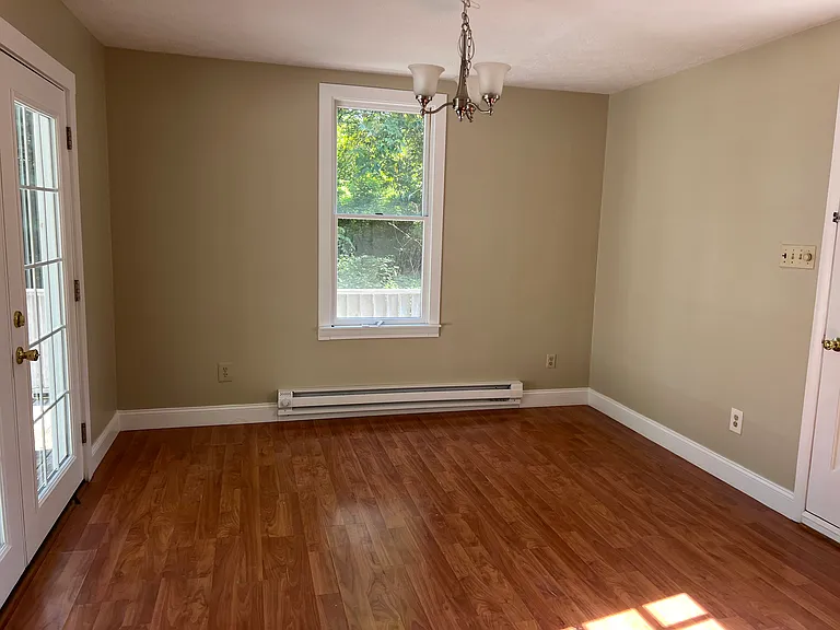 12 Hillcrest Ave — Photo 9