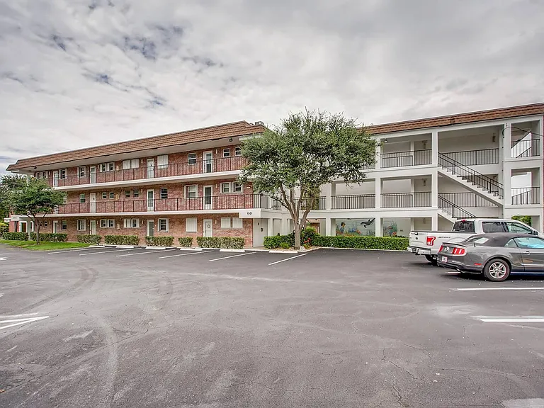 1501 S Ocean Blvd #221 — Photo 24