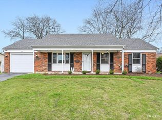 100 Dartford Ln, Schaumburg, IL 60194