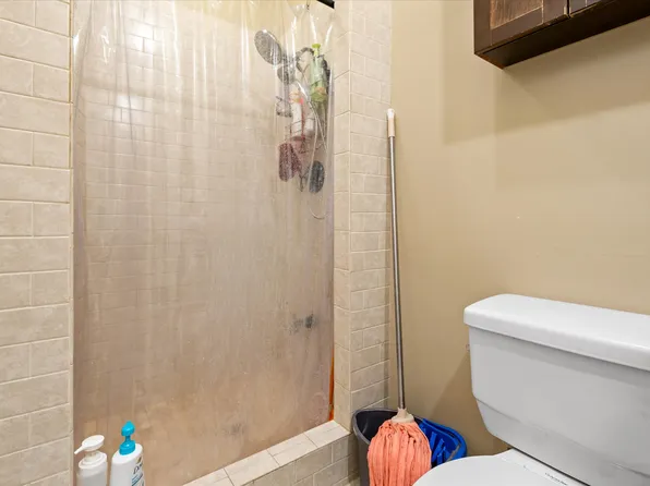 285 Lincoln Avenue image 23 of 36