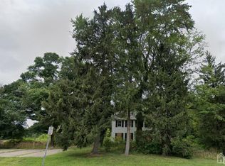 211 Cranbury Station Rd, Monroe Township, NJ 08831