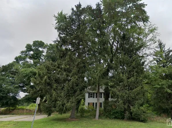 211 Cranbury Station Rd, Monroe Township, NJ 08831