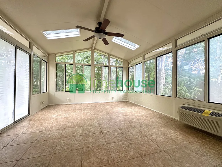 2849 Crossings Dr — Photo 13