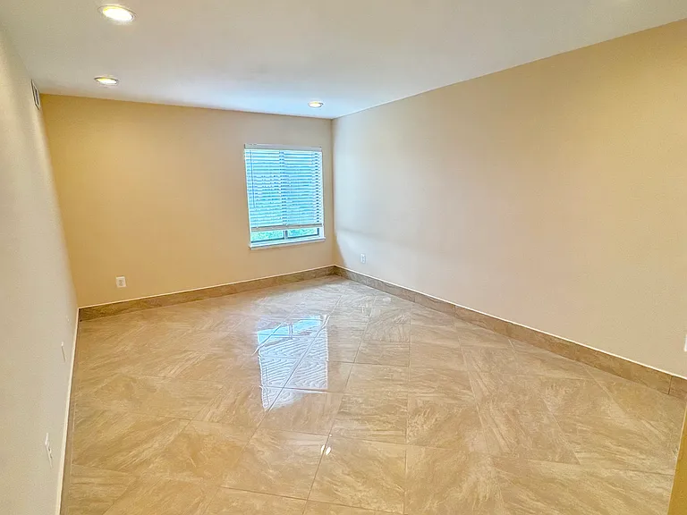 3101 S Manchester St #806 — Photo 5