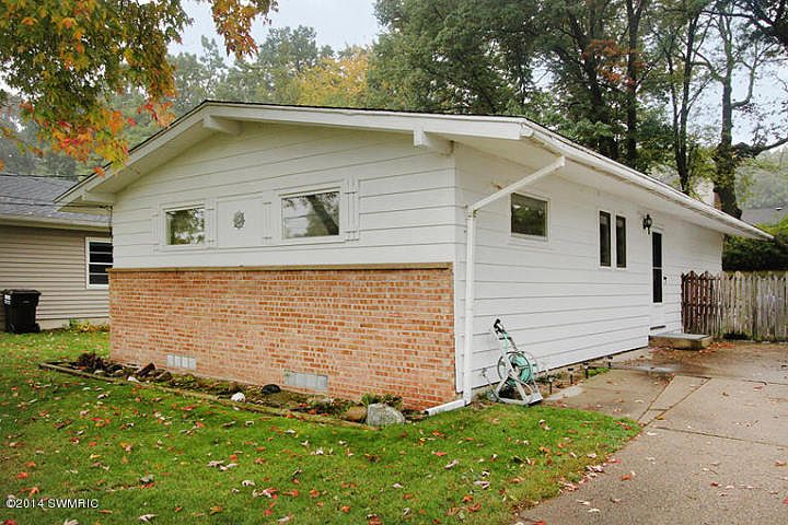 1st image of 2610 Northville Dr NE
