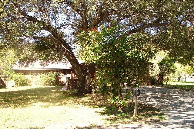 1st image of 930 Mary Blvd