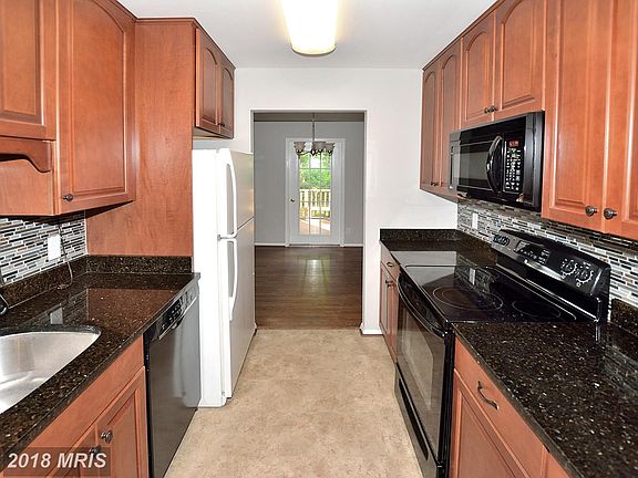 3rd image of 7613 Bland Dr