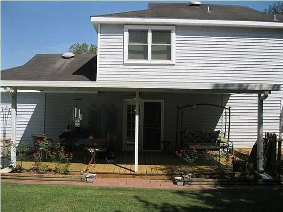 5th image of 406 Breton Dr