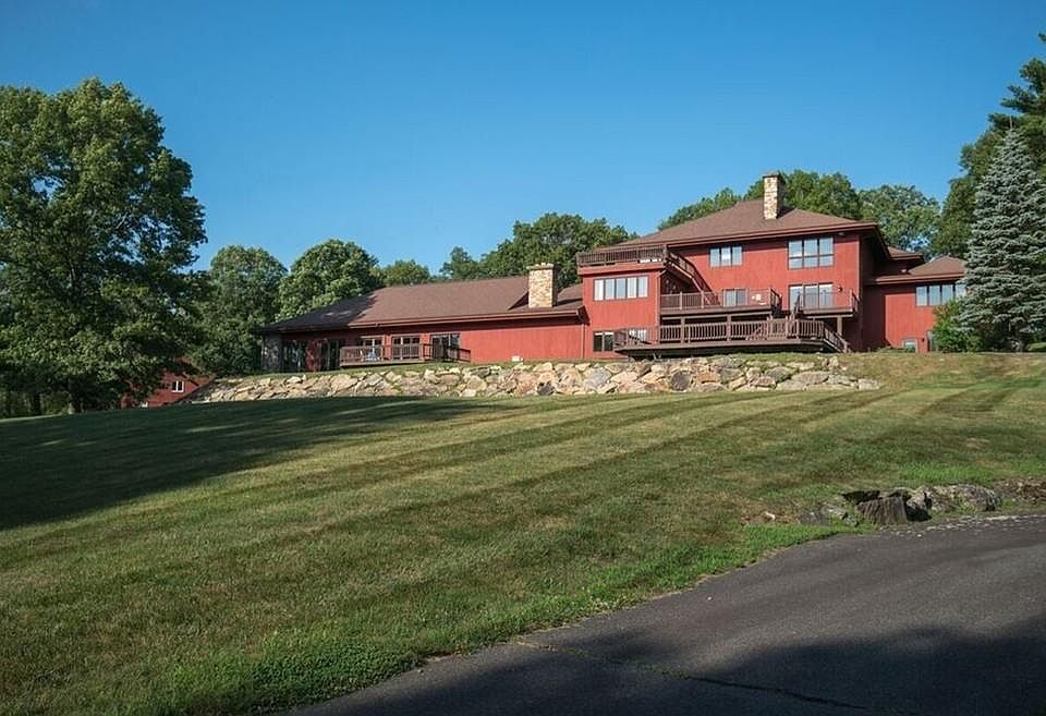 2nd image of 47-63 Memorial Dr