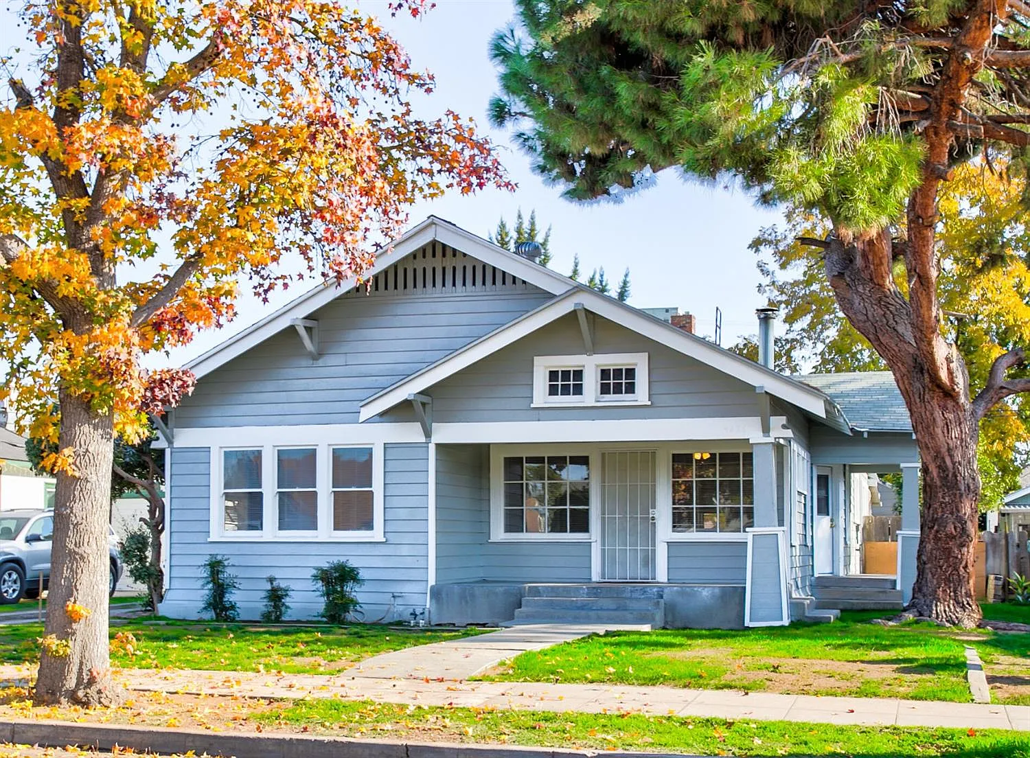 1486 N Del Mar Ave photo 1