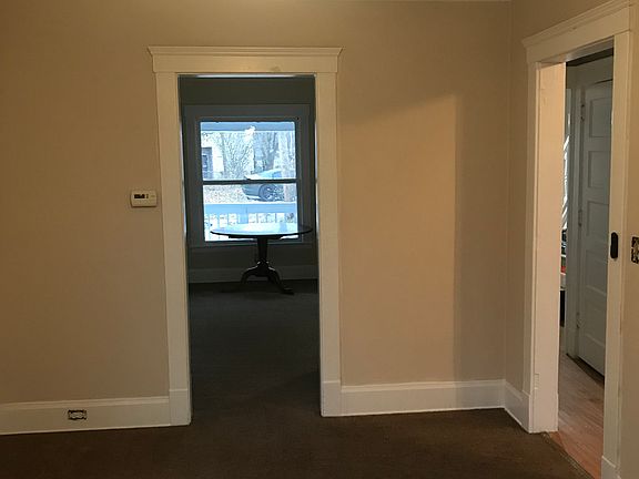 3rd image of 6 Frank Ct