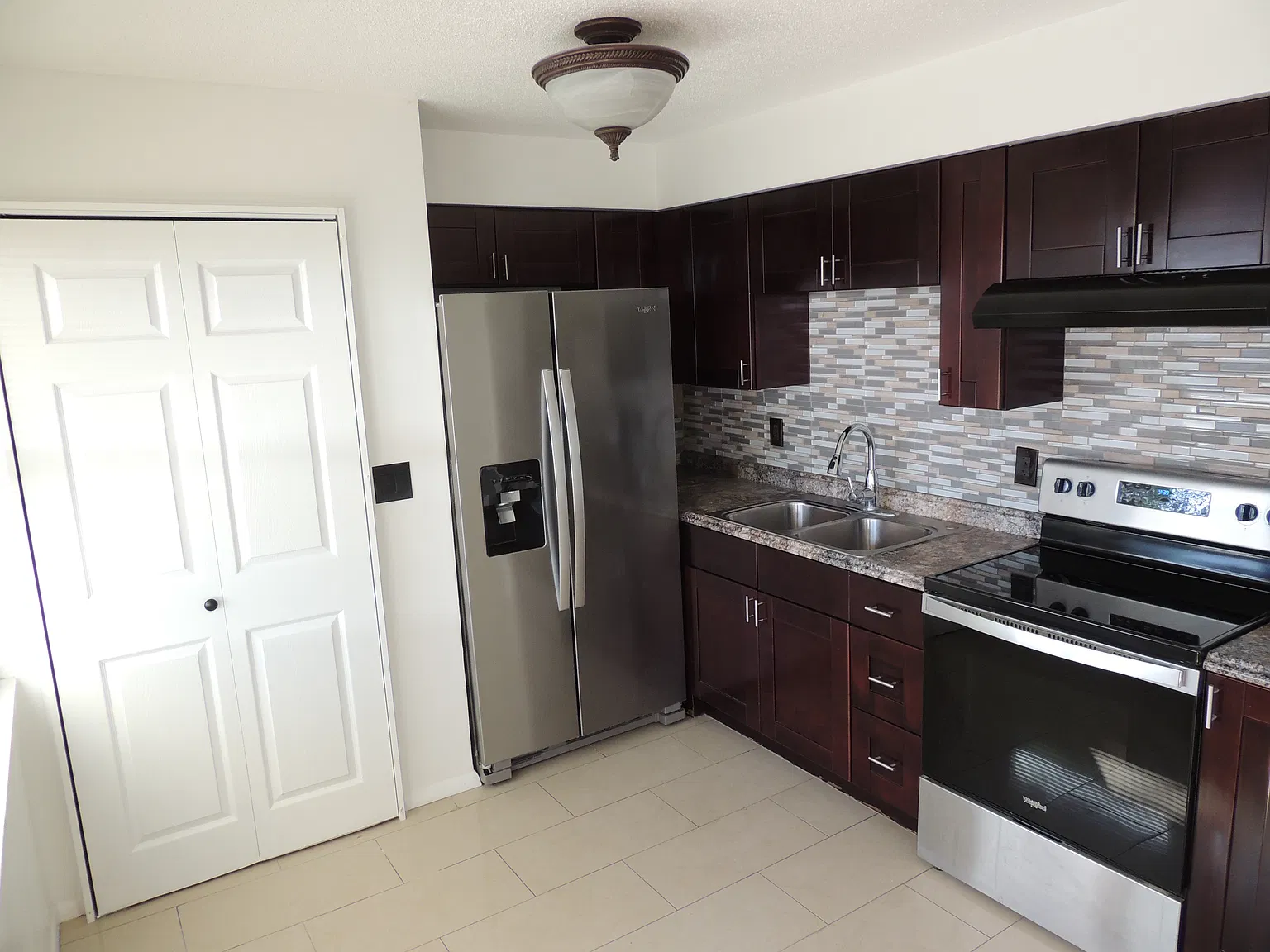 2 bed, 760 sqft, $1,500 — Photo 2