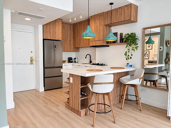 2nd image of 700 Biltmore Way