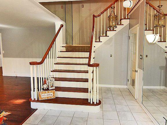 3rd image of 3218 Kage Hill Dr