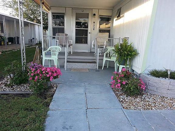 2nd image of 1724 Jeri Kay Ln