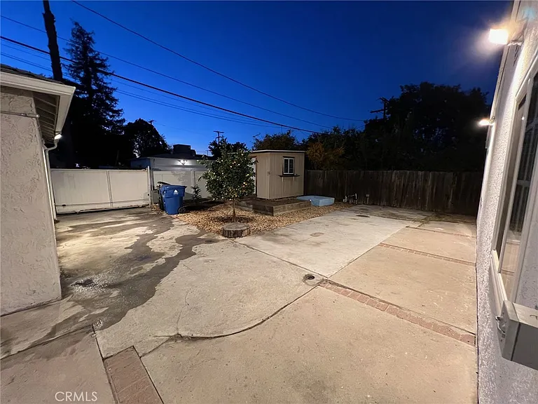 6653 Quakertown Ave — Photo 25