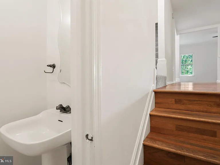 3146 Valentino Ct — Photo 23