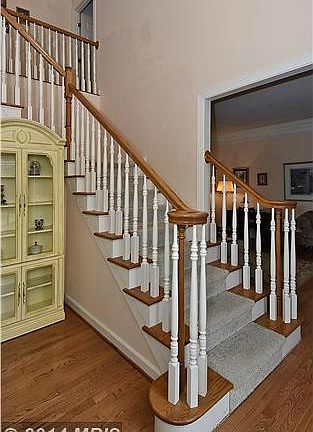3rd image of 9361 Barrington Ct