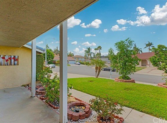 5th image of 23255 Woodleaf Dr