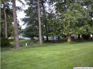 55 Dreyfus Ct, Toms River, NJ 08757