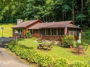 726 Locust Cove Rd, Marion, NC 28752