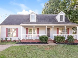 2812 Sutherland Dr, Thompsons Station, TN 37179