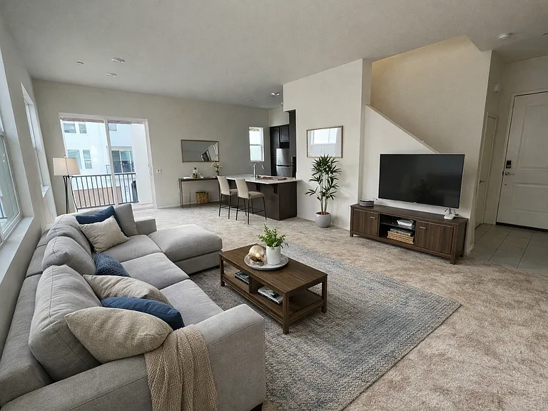 1475 Suwerte Ave #3 — Photo 1