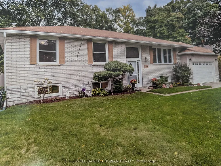 104 Boyne Cres #MAIN FLOOR — Photo 1