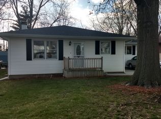 937 N 2nd St, Riverton, IL 62561