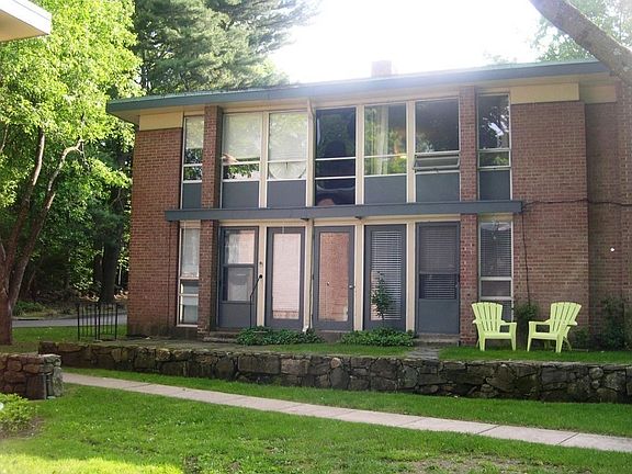 Distinct, welcoming lines of Strathmoor