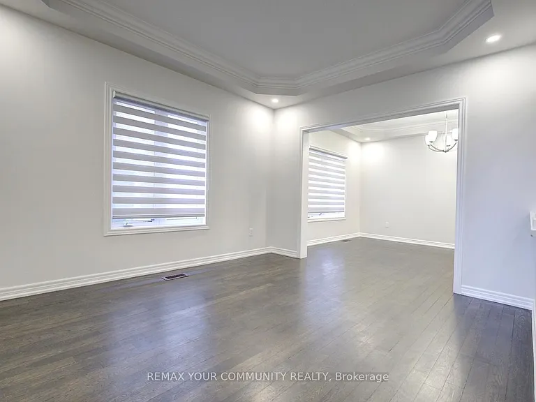 112 Golden Forest Rd — Photo 5