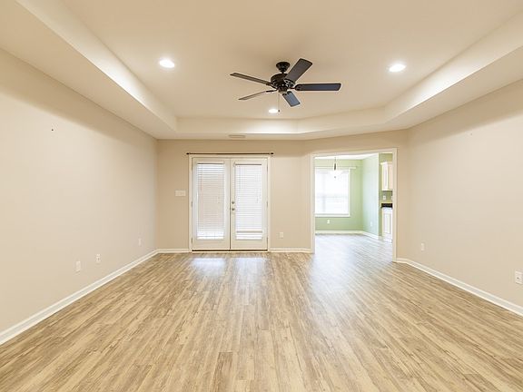 3rd image of 4975 Sandy Hill Dr