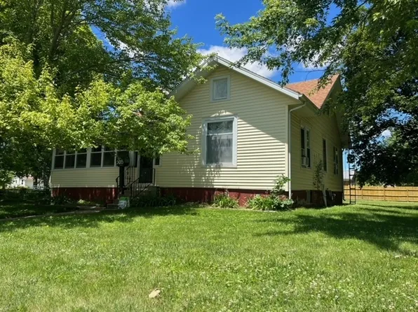 305 E North St, Lexington, IL 61753