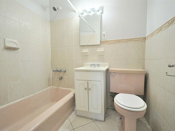 3rd image of 42 S Oxford St #3L