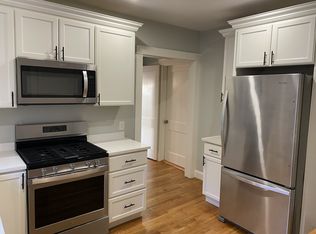 281 Belgrade Ave FLOOR 3, Boston, MA 02131