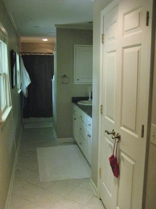 303 Greensboro St — Photo 4