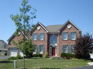 6 Cottonwood Ct, Clinton, NJ 08809