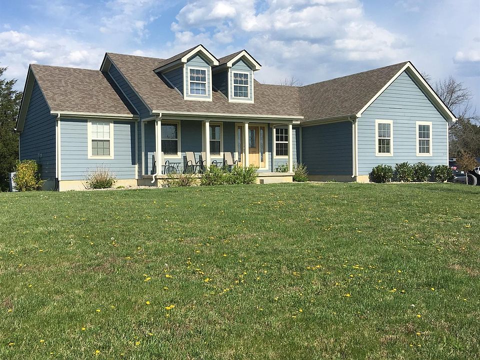 1st image of 399 Foxwood Dr