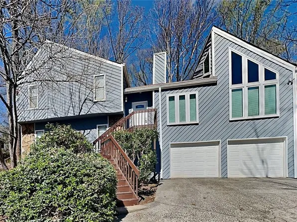 5213 Willow Mill Dr, Marietta, GA 30068