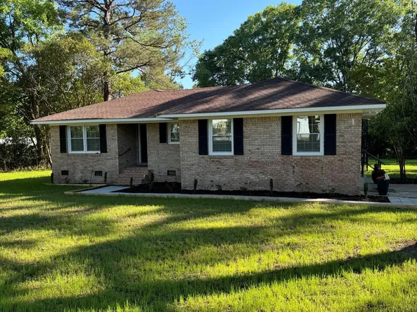 8440 Camden Hwy, Rembert, SC 29128