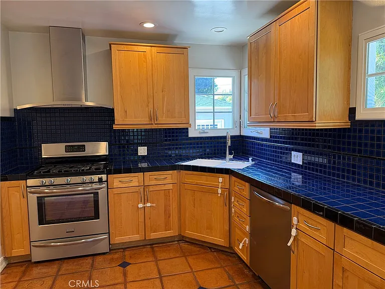 5039 Rubio Ave — Photo 4