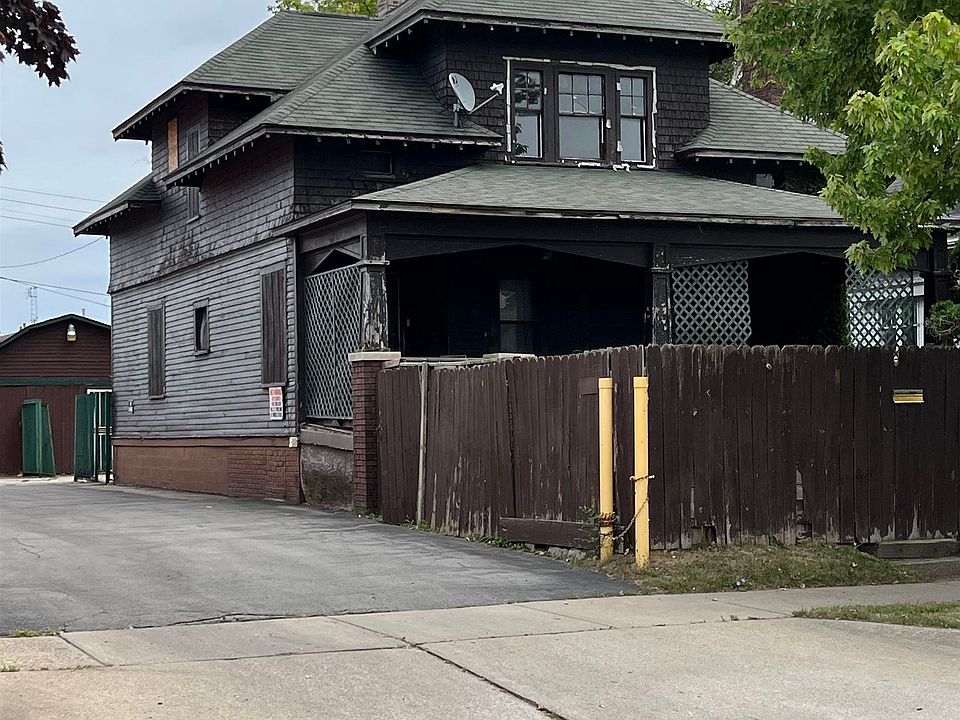 1st image of 1918 E Genesee Ave