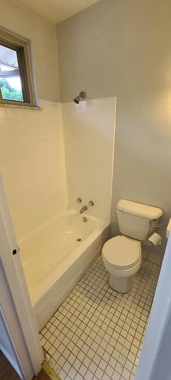 724 Delta Ave. Apt. 16 — Photo 4