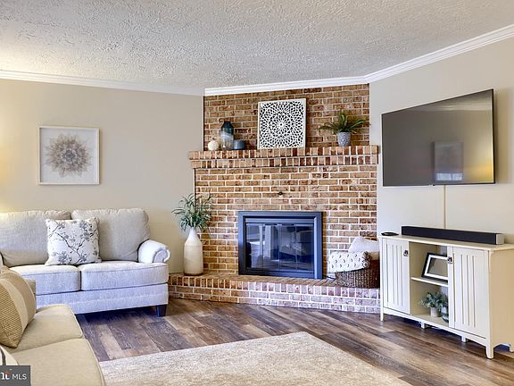 5th image of 112 Skyview Dr