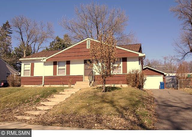 1st image of 523 Hoyt Ave E