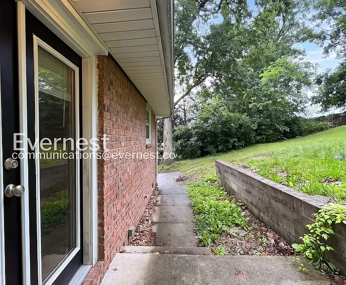 405 Cedarvalley Dr — Photo 21