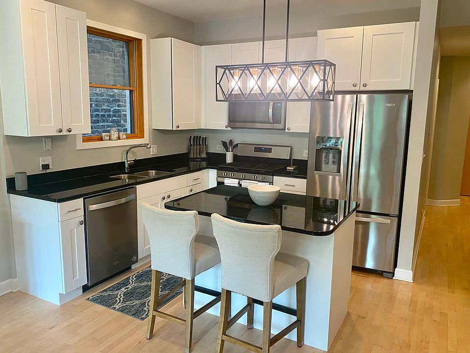 1st image of 1027 N Hermitage Ave #2
