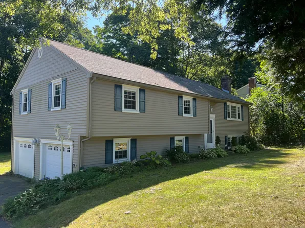 10 Laurel Wood Road, North Stonington, CT 06359